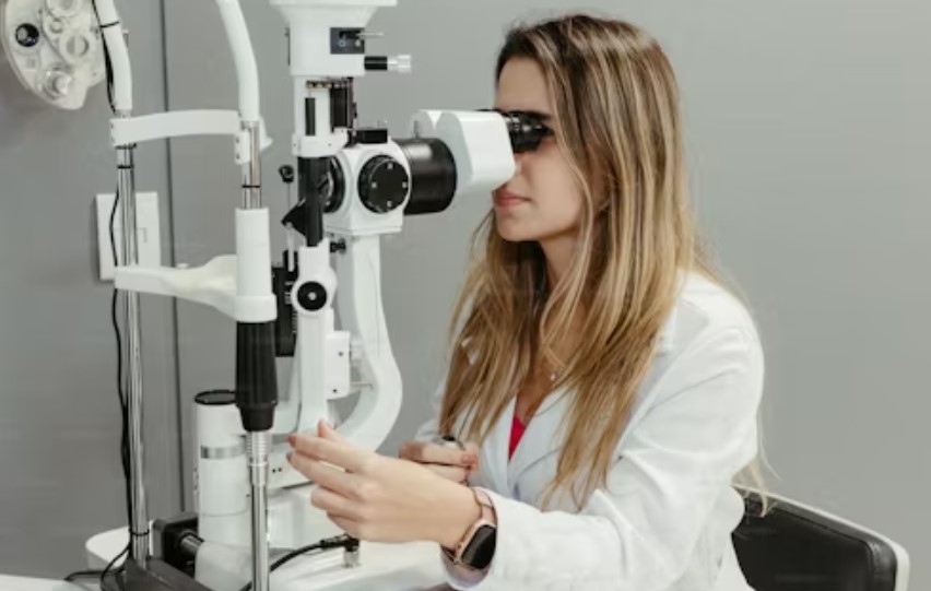 Best Hospital In Delhi For Eye Treatment.jpg